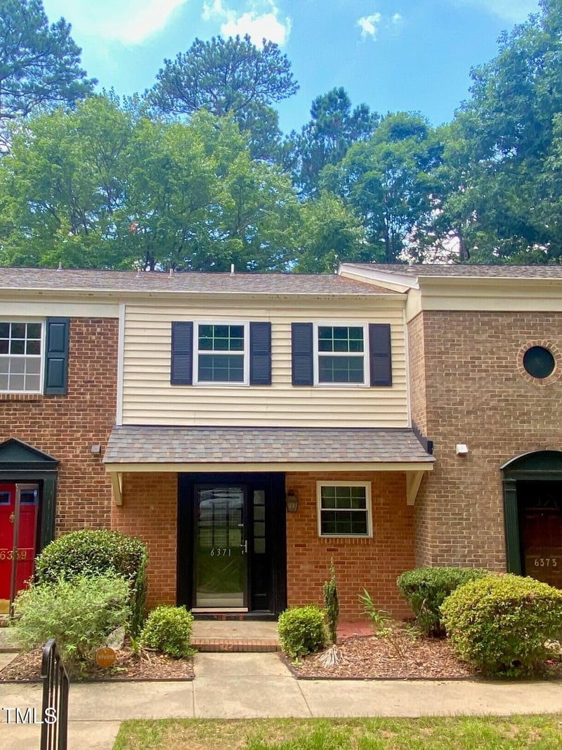 6371 New Market Way, Raleigh, NC 27615