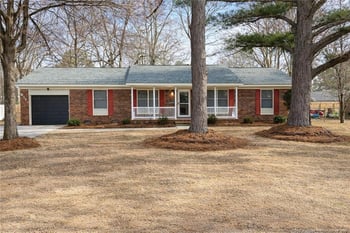 6377 Lake Traill Dr, Fayetteville, NC 28304