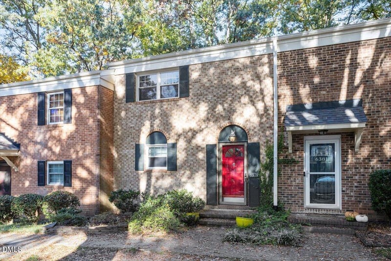 6379 New Market Way, Raleigh, NC 27615