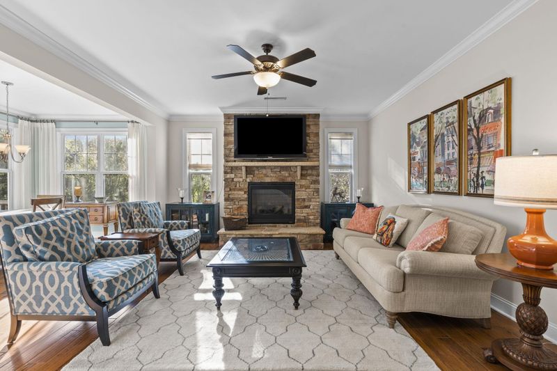 638 Chronicle Dr, Cary, NC 27513