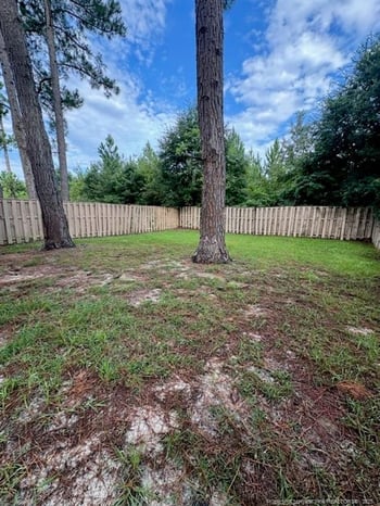 638 Mosswood Ln, Fayetteville, NC 28311