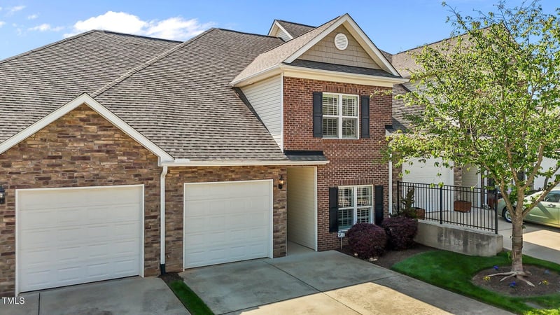 638 Village Lake Dr, Mebane, NC 27302