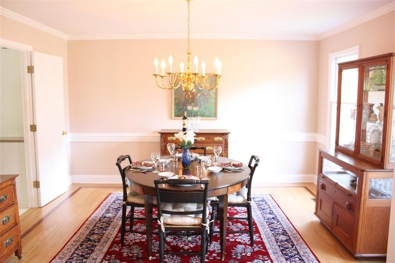 638 Wellington Dr, Chapel Hill, NC 27514