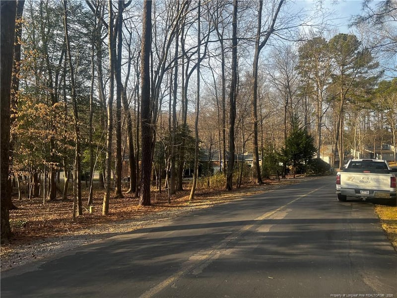 639 Chelsea Dr, Sanford, NC 27332