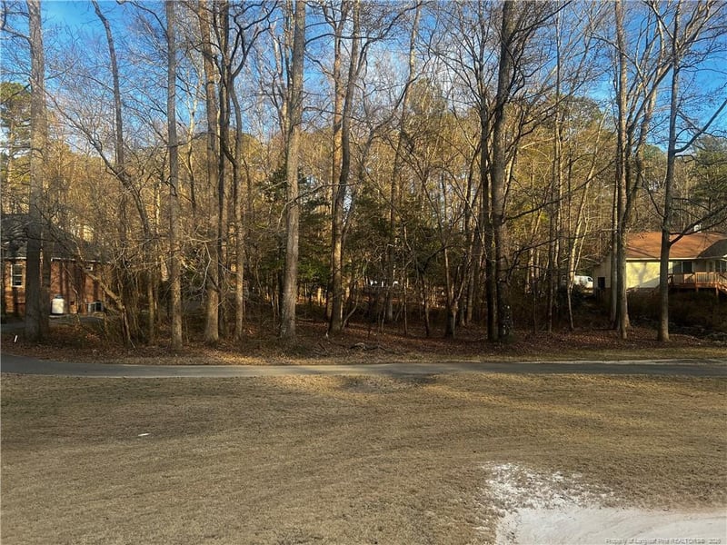 639 Chelsea Dr, Sanford, NC 27332