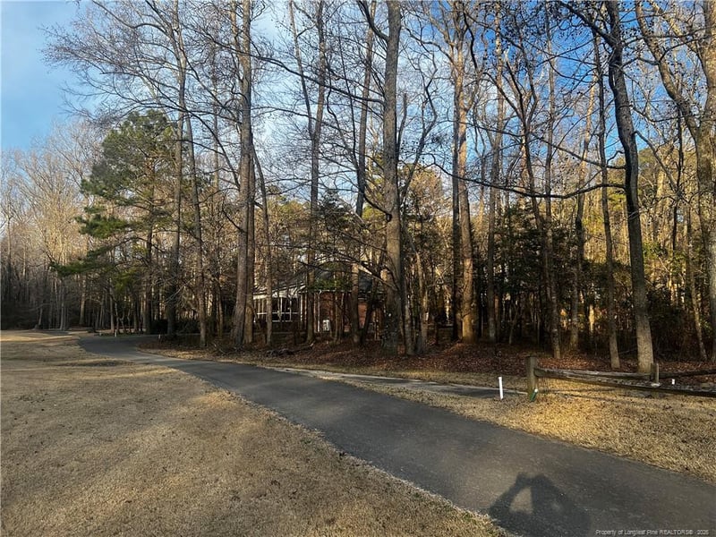 639 Chelsea Dr, Sanford, NC 27332