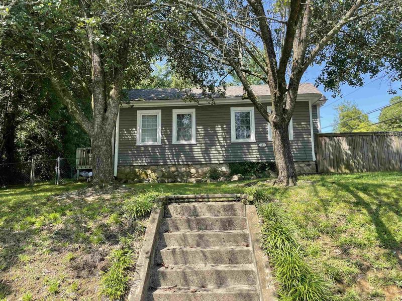 639 N Columbia St, Chapel Hill, NC 27516