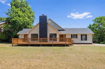 6391 Hawfield Dr, Fayetteville, NC 28303