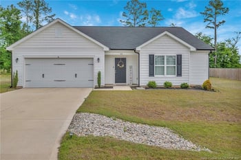 64 Dalmation Ln, Parkton, NC 28371
