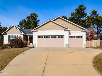 64 Everwood Dr, Four Oaks, NC 27524