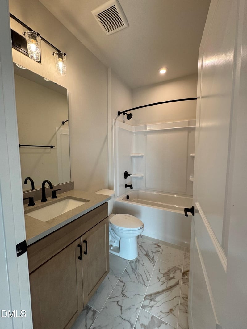 64 Firefly Ln, Fuquay Varina, NC 27526