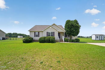 64 Jewel Ln, Four Oaks, NC 27524
