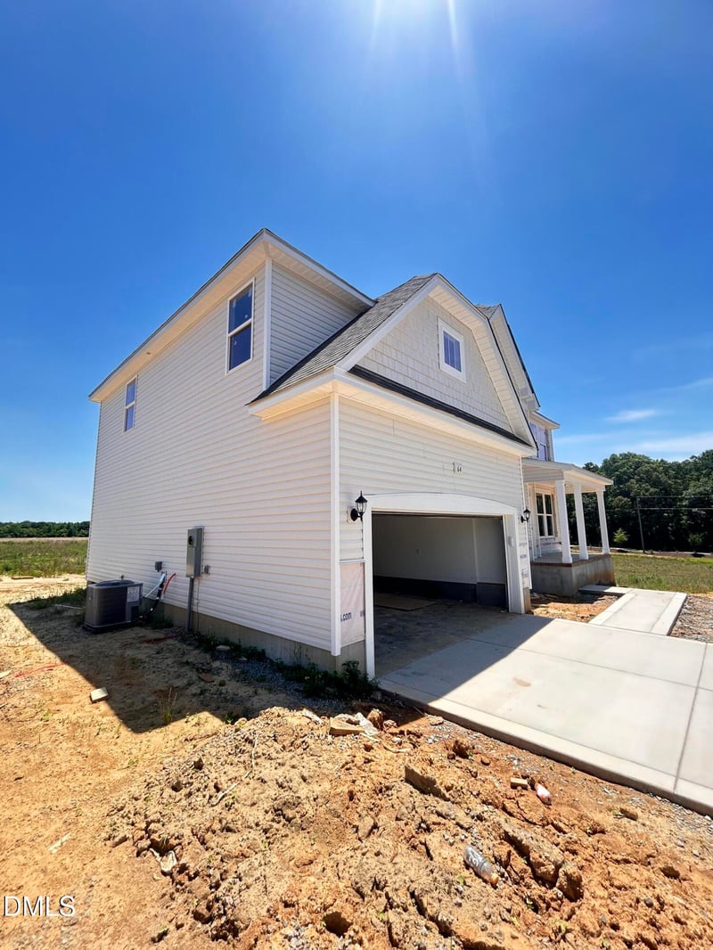 64 Maverick Ln, Dunn, NC 28334