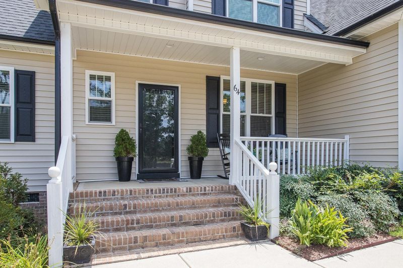 64 Oak Vine Cir, Clayton, NC 27527