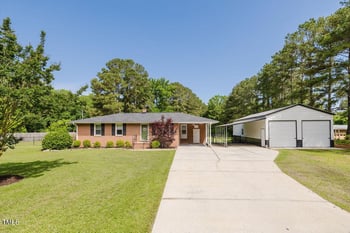 64 Red House Rd, Smithfield, NC 27577