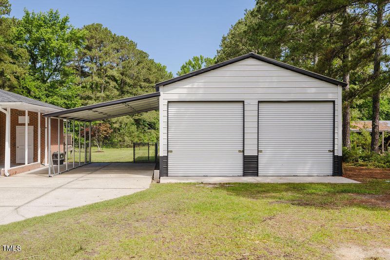 64 Red House Rd, Smithfield, NC 27577