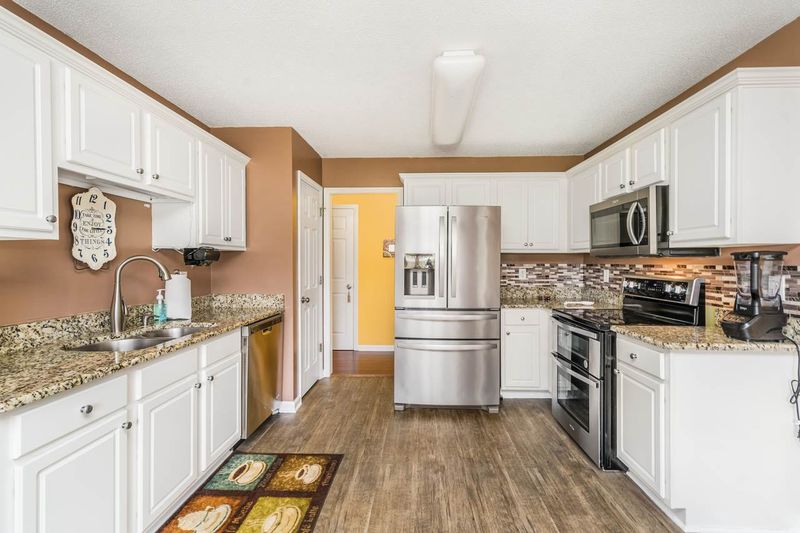 64 Saddle Ridge Dr, Willow Springs, NC 27592