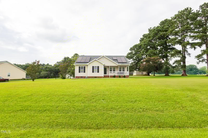 64 Sherman Rd, Fuquay Varina, NC 27526