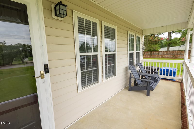 64 Sherman Rd, Fuquay Varina, NC 27526