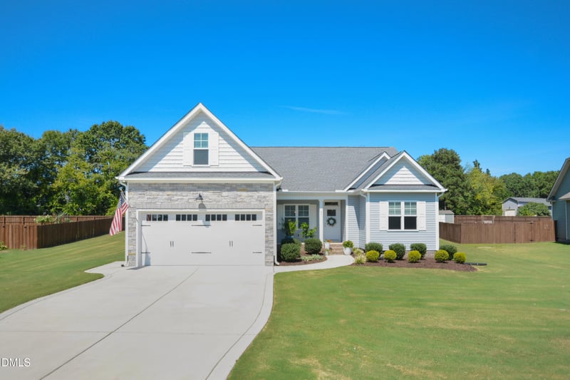 64 Tarheel Landing Dr, Benson, NC 27504