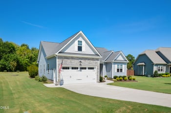 64 Tarheel Landing Dr, Benson, NC 27504
