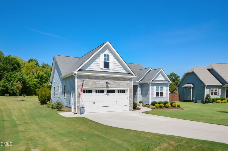 64 Tarheel Landing Dr, Benson, NC 27504