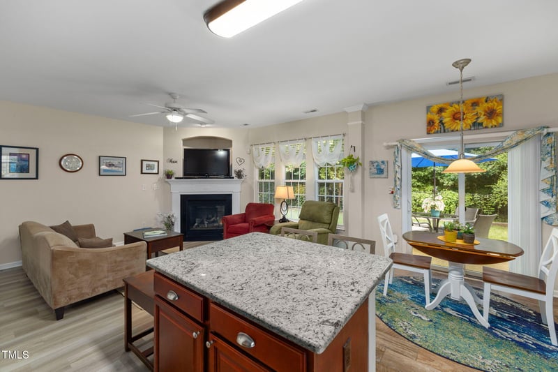 640 Ashbrittle Dr, Rolesville, NC 27571