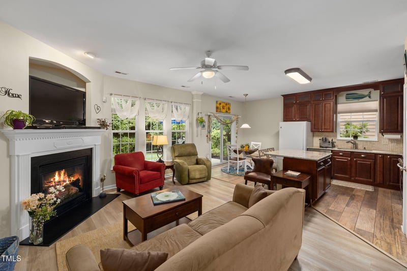 640 Ashbrittle Dr, Rolesville, NC 27571