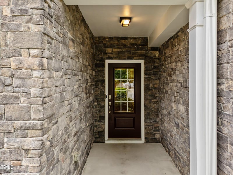 640 Barneswyck Dr, Fuquay Varina, NC 27526