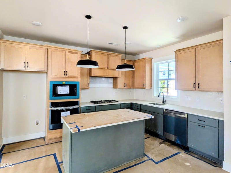 640 Helping Horse Ln, Wendell, NC 27591