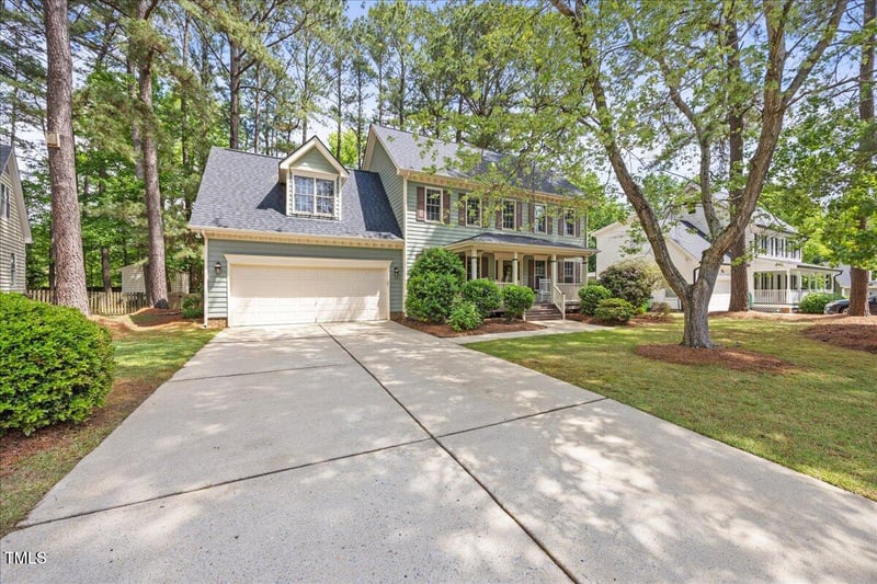 640 St Vincent Dr, Holly Springs, NC 27540