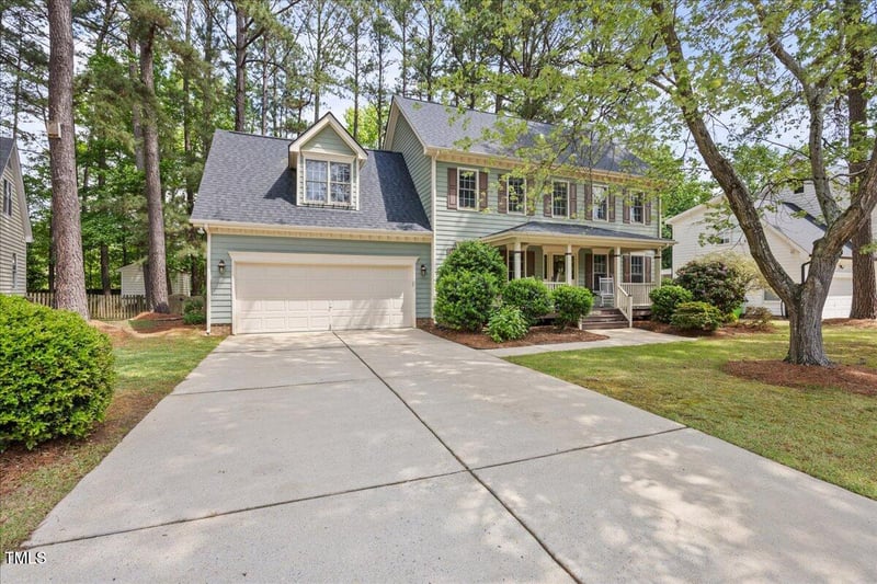 640 St Vincent Dr, Holly Springs, NC 27540