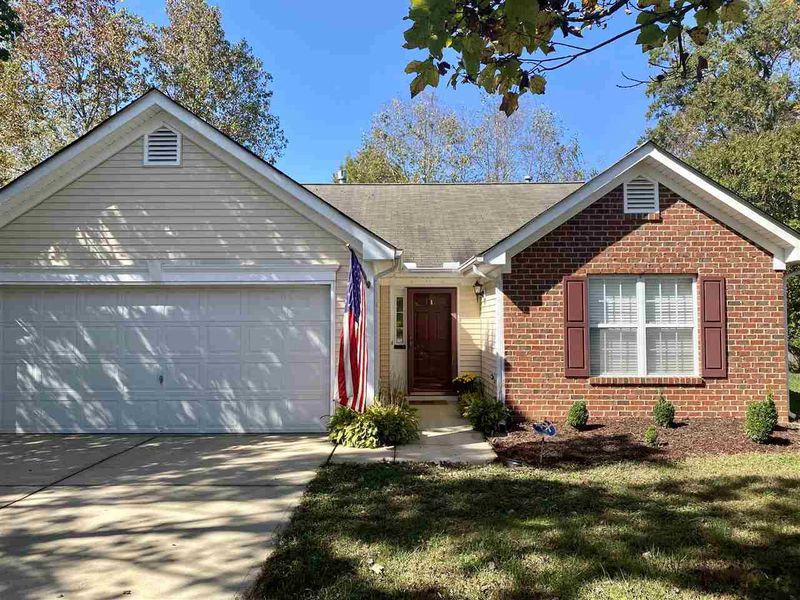 6400 Hawkhurst St, Raleigh, NC 27604