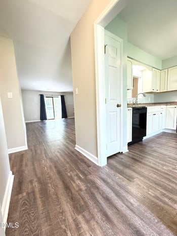 6400 Meadow View Dr, Raleigh, NC 27609