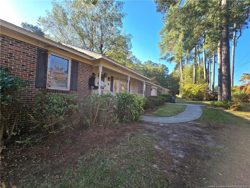 6400 Milford Rd, Fayetteville, NC 28303