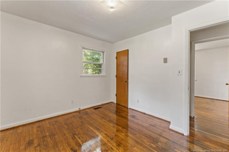 6402 Beacon St, Fayetteville, NC 28311
