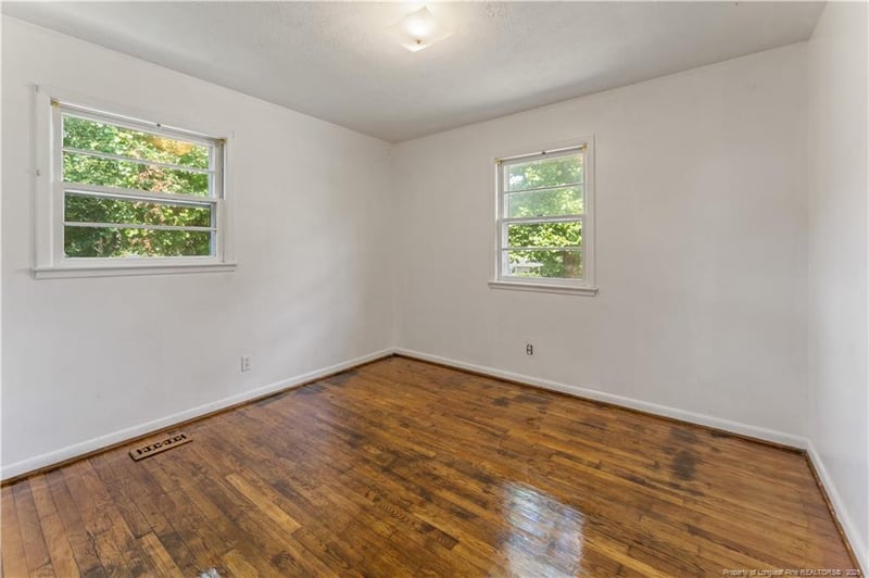 6402 Beacon St, Fayetteville, NC 28311