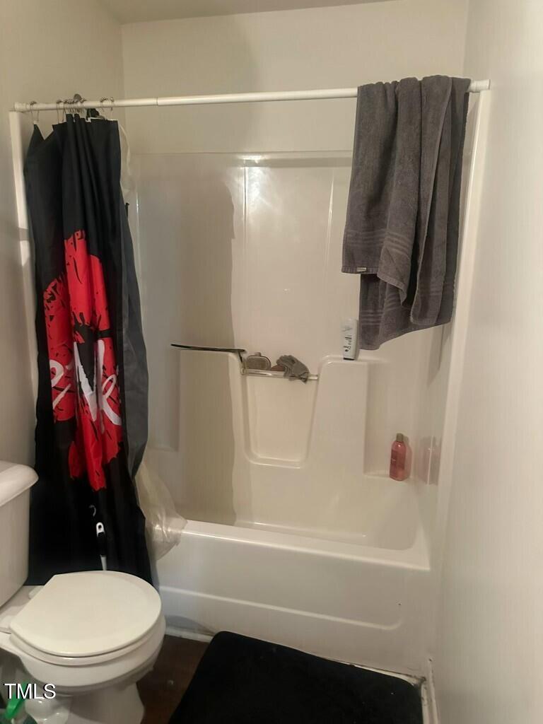 6403 Starbrook Dr, Fayetteville, NC 28304