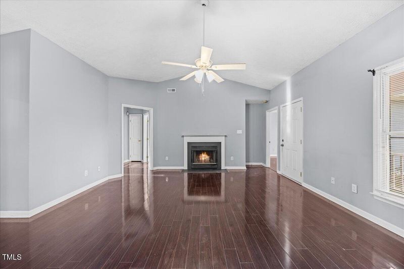 6404 Chartley Dr, Fayetteville, NC 28304