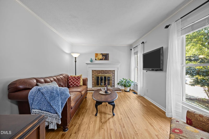 6404 Dixon Dr, Raleigh, NC 27609
