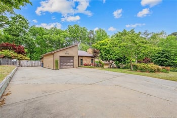 6404 Irvington Ct, Fayetteville, NC 28314