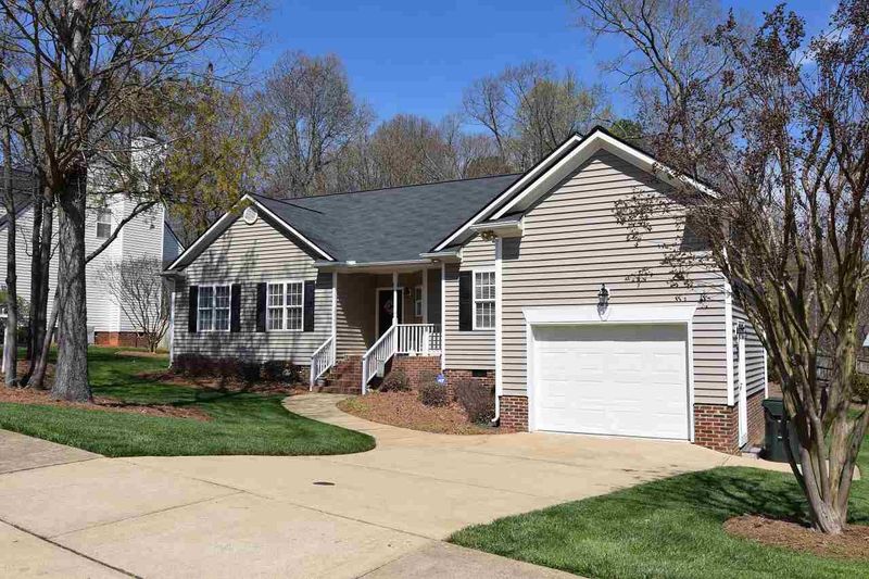 6404 Nowell Pointe Dr, Raleigh, NC 27607