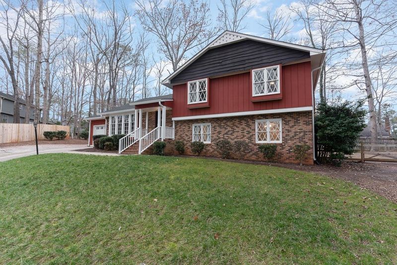 6405 Shadow Ct, Raleigh, NC 27613