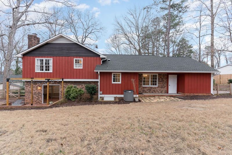 6405 Shadow Ct, Raleigh, NC 27613