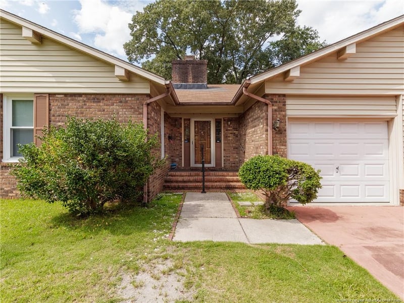 6406 Irvington Ct, Fayetteville, NC 28314