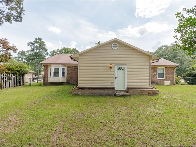 6406 Irvington Ct, Fayetteville, NC 28314