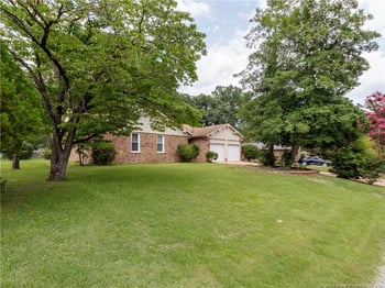 6406 Irvington Ct, Fayetteville, NC 28314