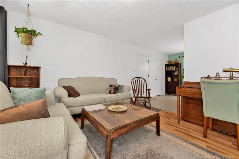 6407 Dunham Dr, Fayetteville, NC 28304