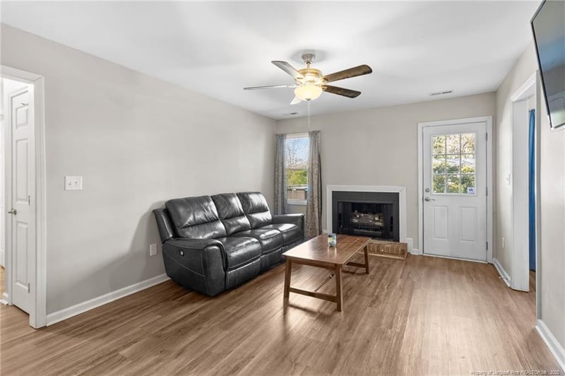 6408 Barwick Dr, Fayetteville, NC 28304