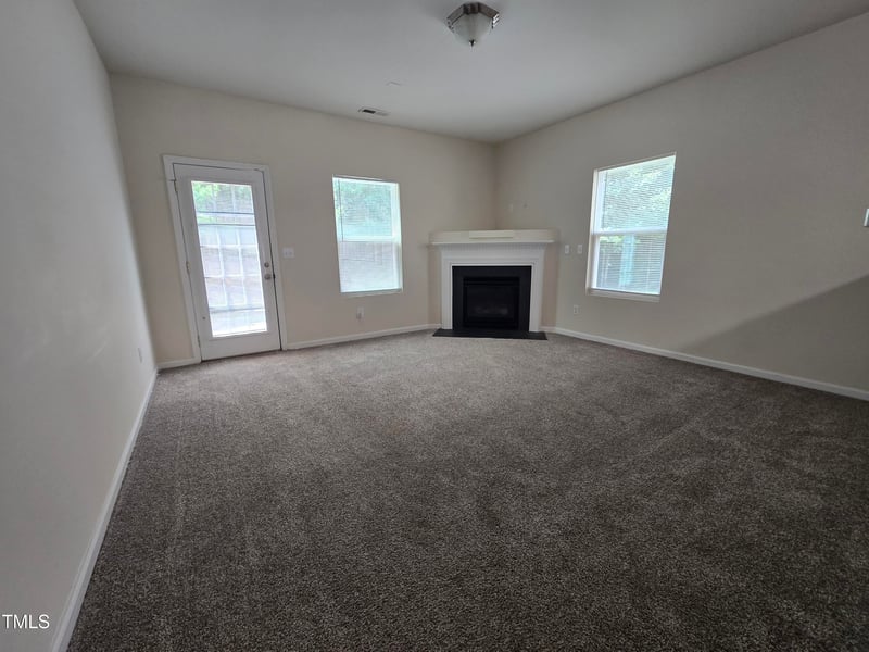 6408 Bunker Hill Dr, Raleigh, NC 27610